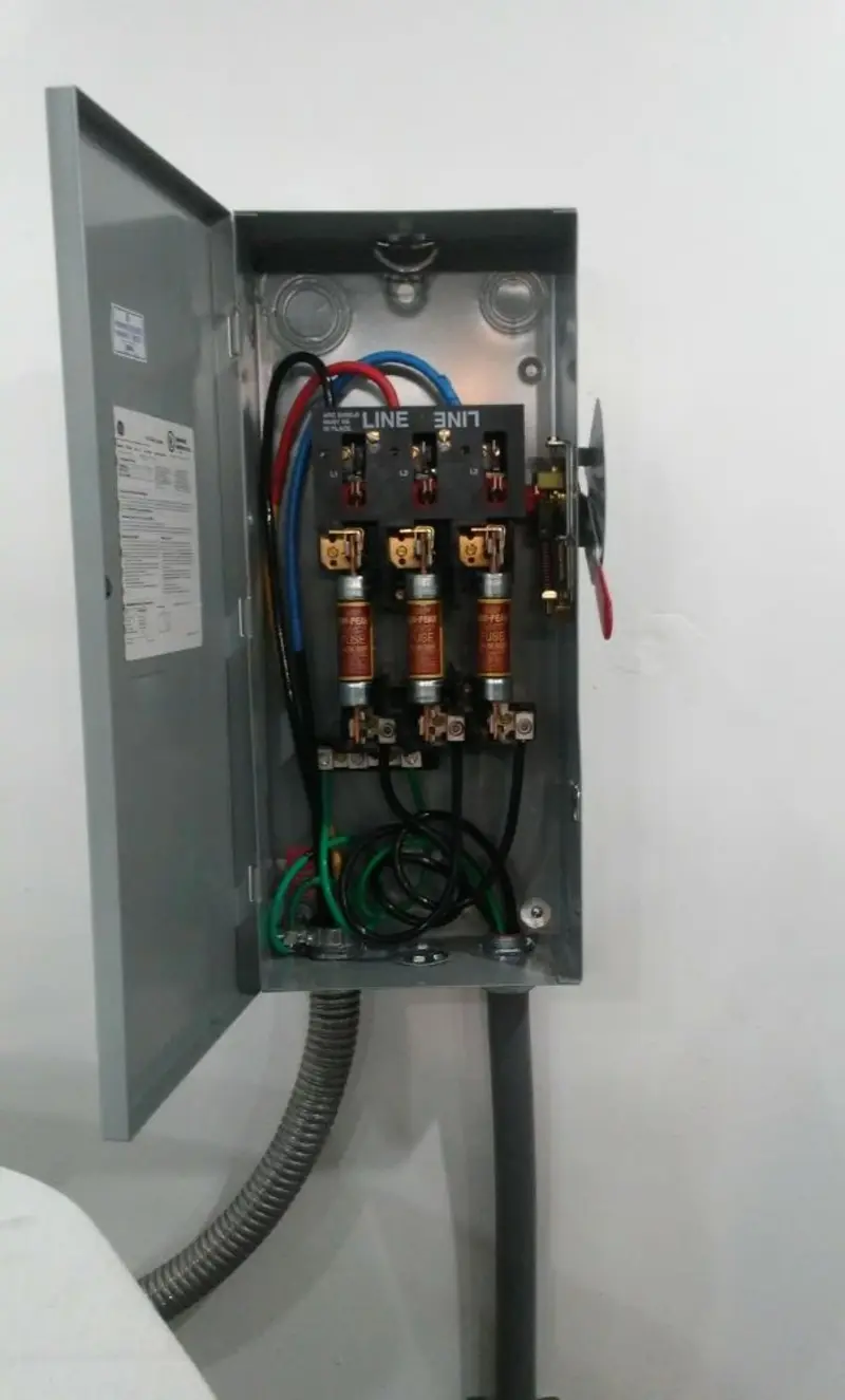 Three-phase disconnect switch installed for Electrical Wiring & Rewiring in Samoset
